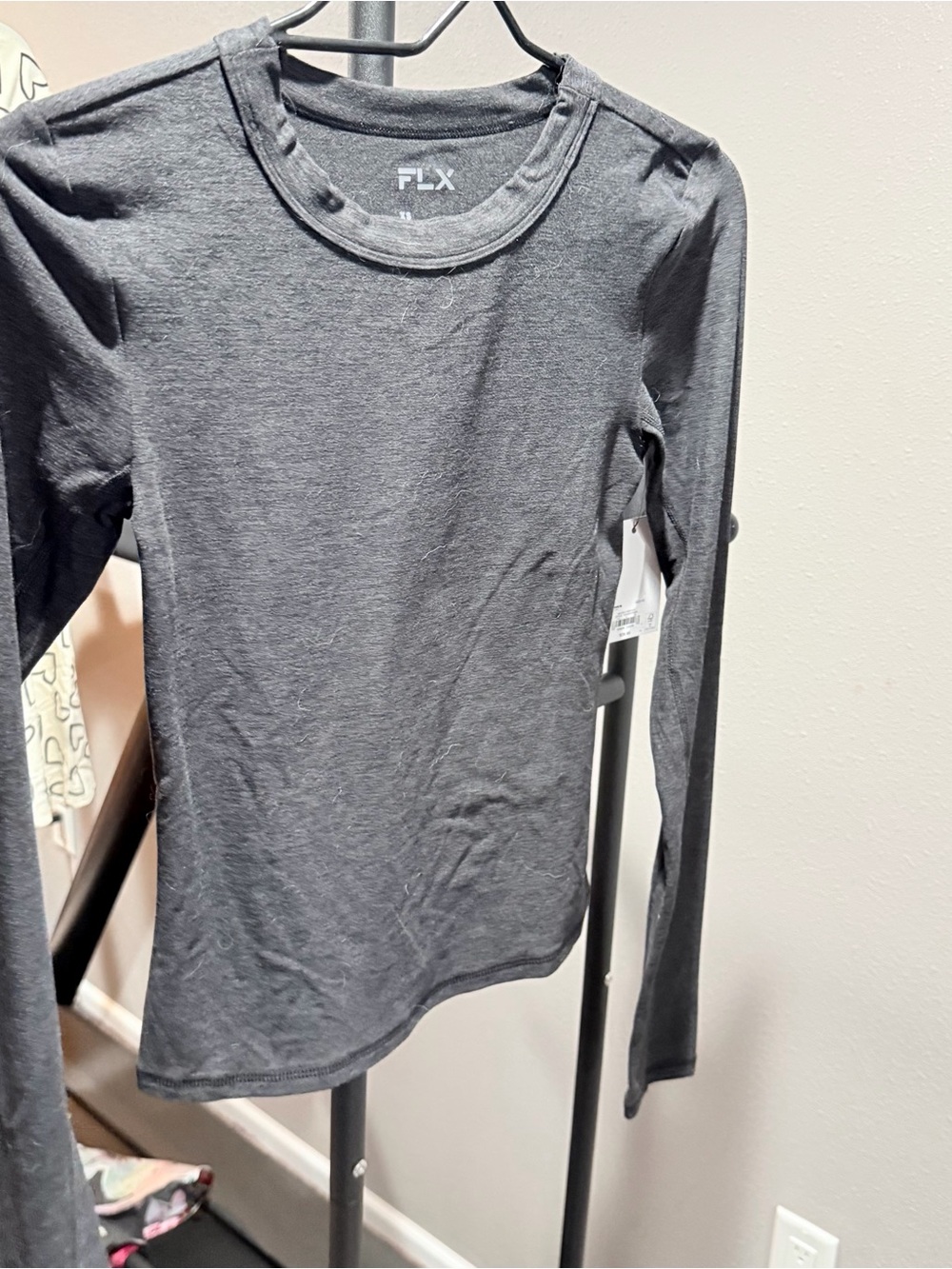 FLX Women’s Long-Sleeve Crewneck Top in Charcoal
